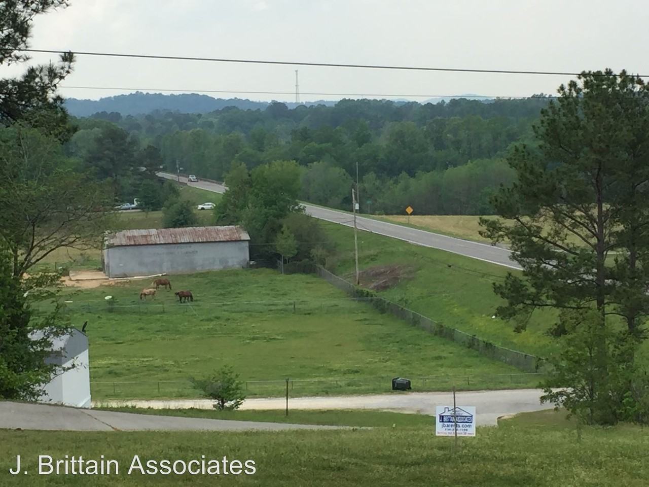 47 Hilltop Dr - Photo 3 of 12