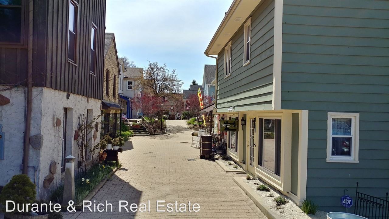 8611 S Market Pl - Photo 2 of 20