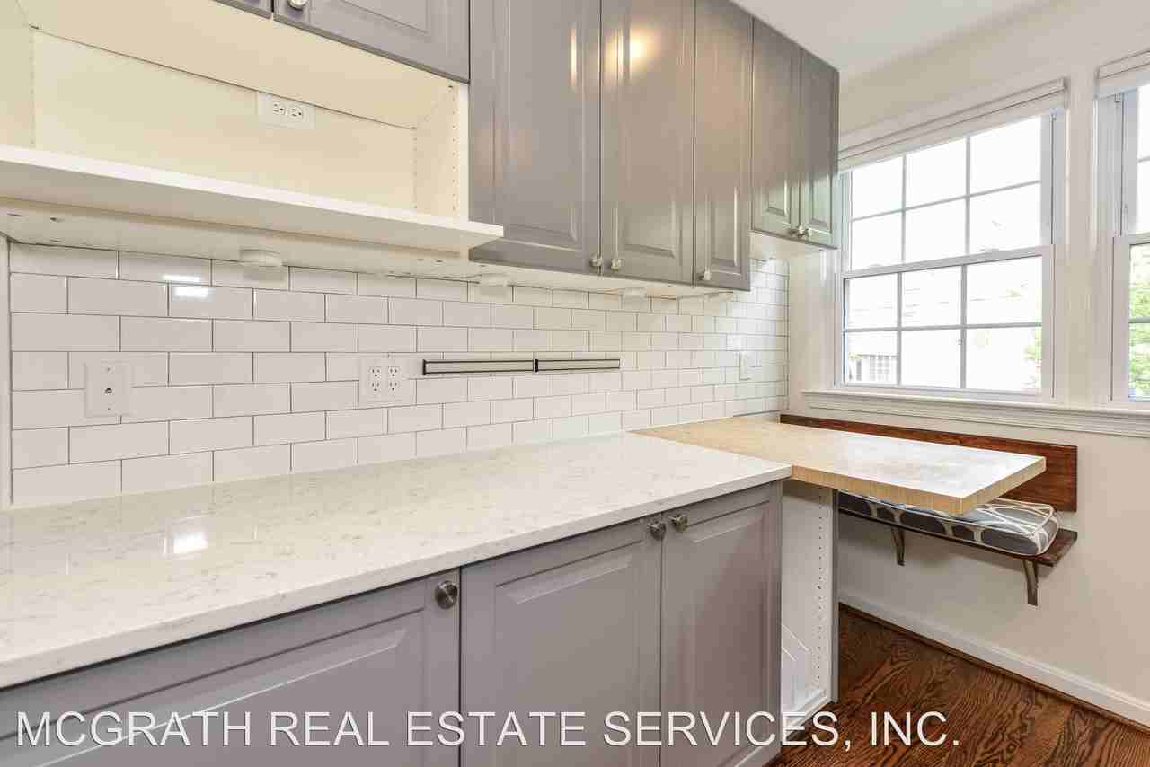 3302 Spring Ln - Photo 2 of 34