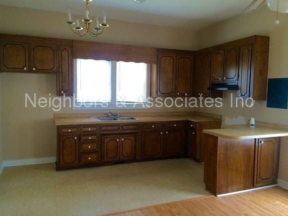 400 S 15th St - Photo 2 of 9