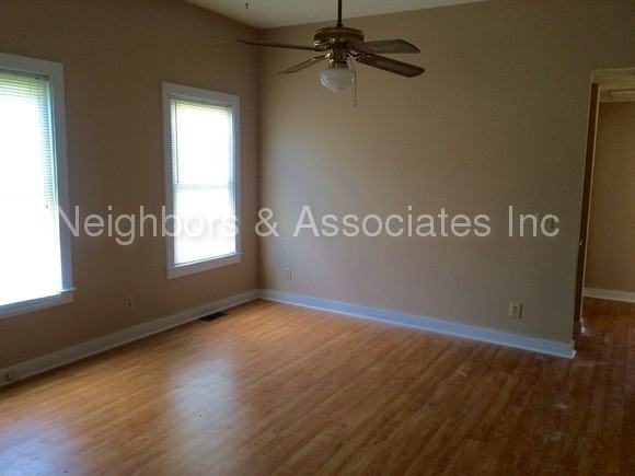 400 S 15th St - Photo 3 of 9