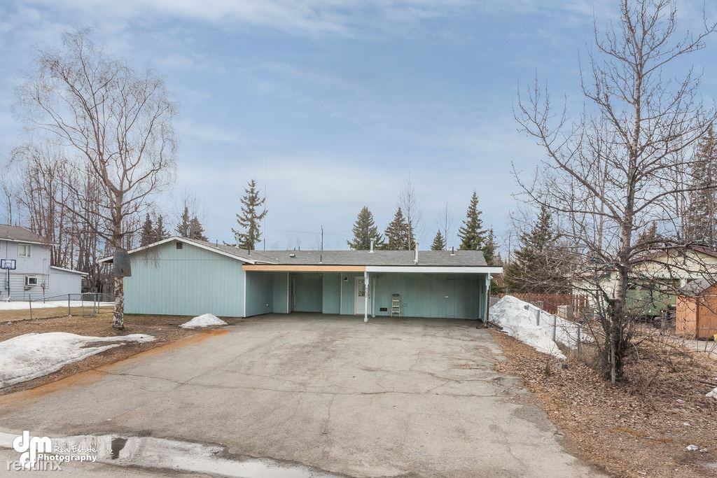 4206 Greenland Dr - Photo 2 of 26