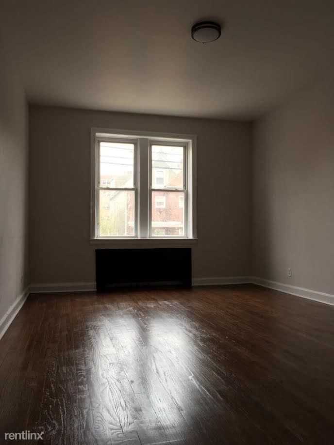 41 Elm St - Photo 3 of 4