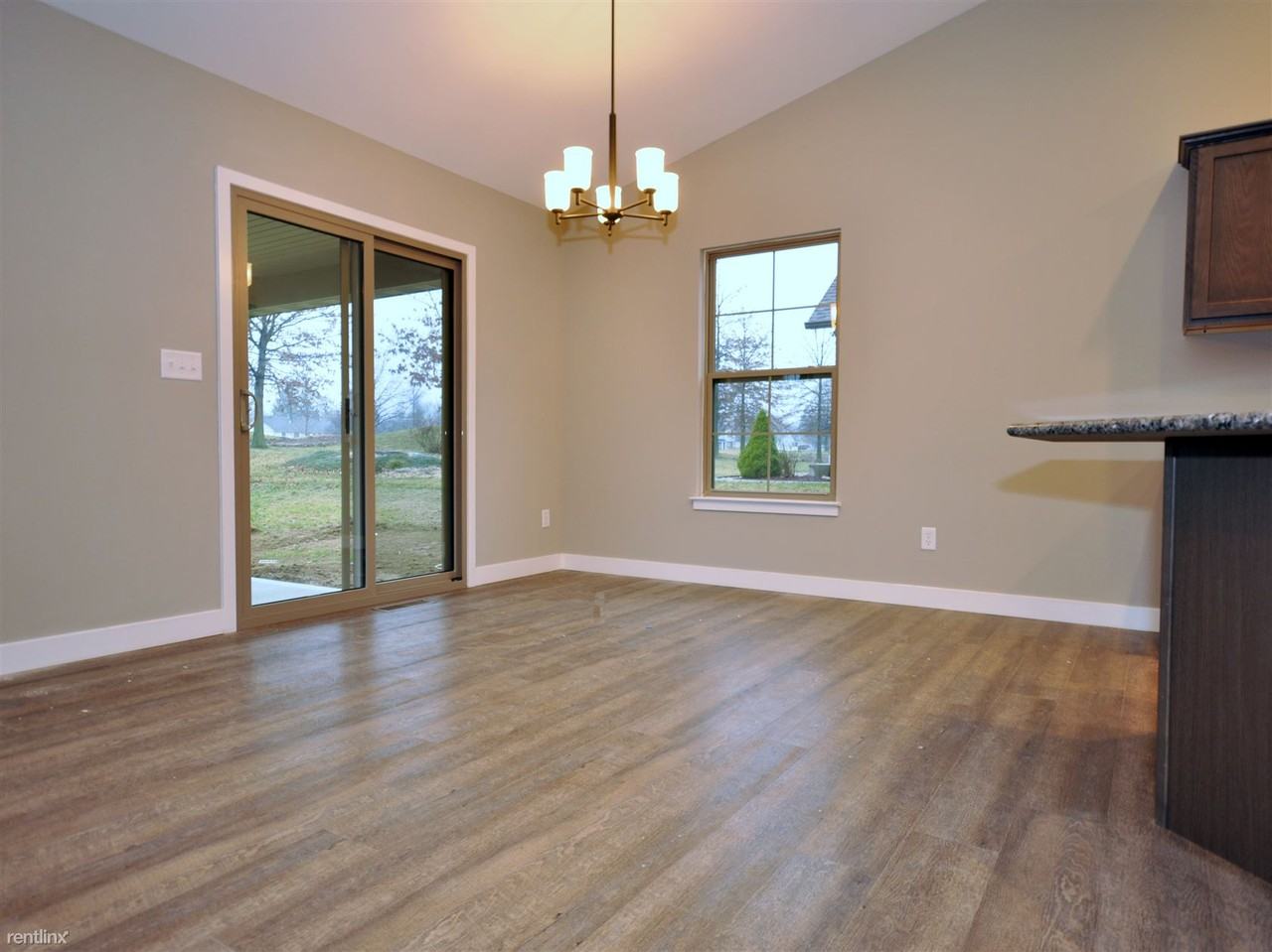 7613 Stonebridge Dr - Photo 2 of 10