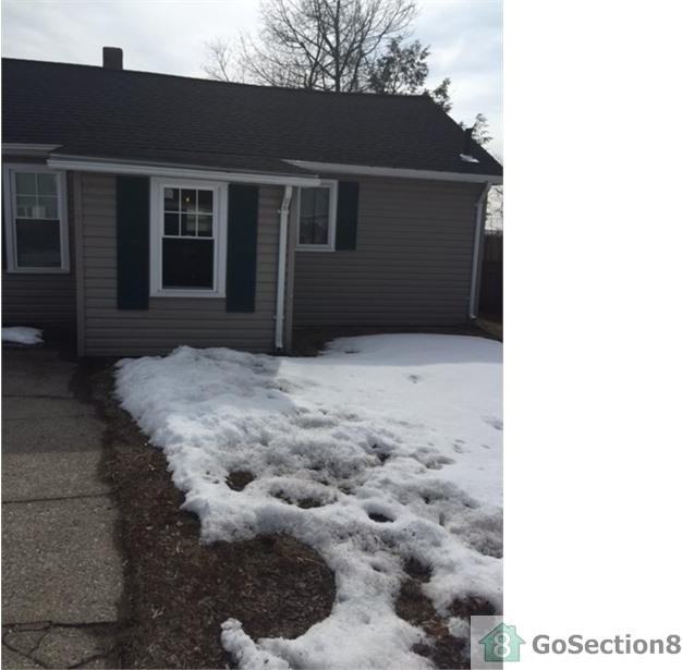 33 Newport St - Photo 2 of 13