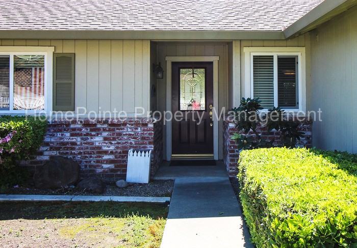 413 Willow Creek Dr - Photo 2 of 18