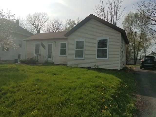 573 S Lake St - Photo 2 of 19