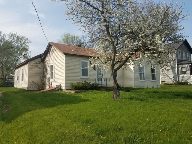 573 S Lake St - Photo 3 of 19