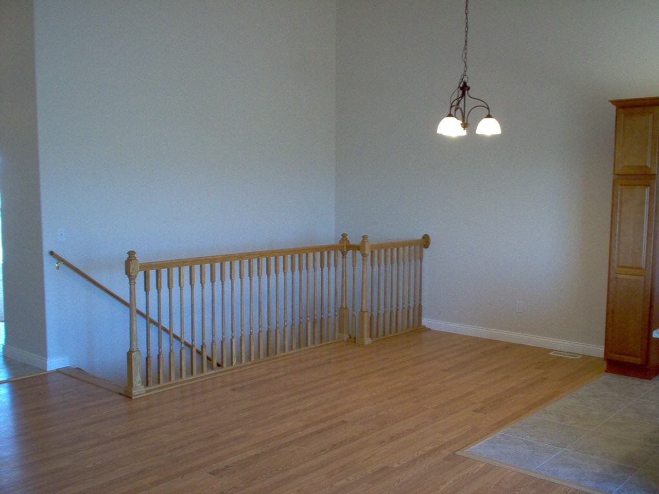 190 Meadow Dr - Photo 3 of 13