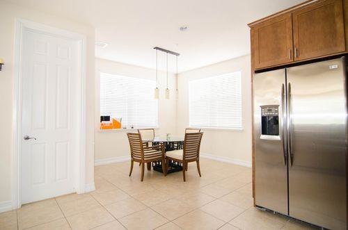 105 SW 1st Ave #105 - Photo 3 of 7