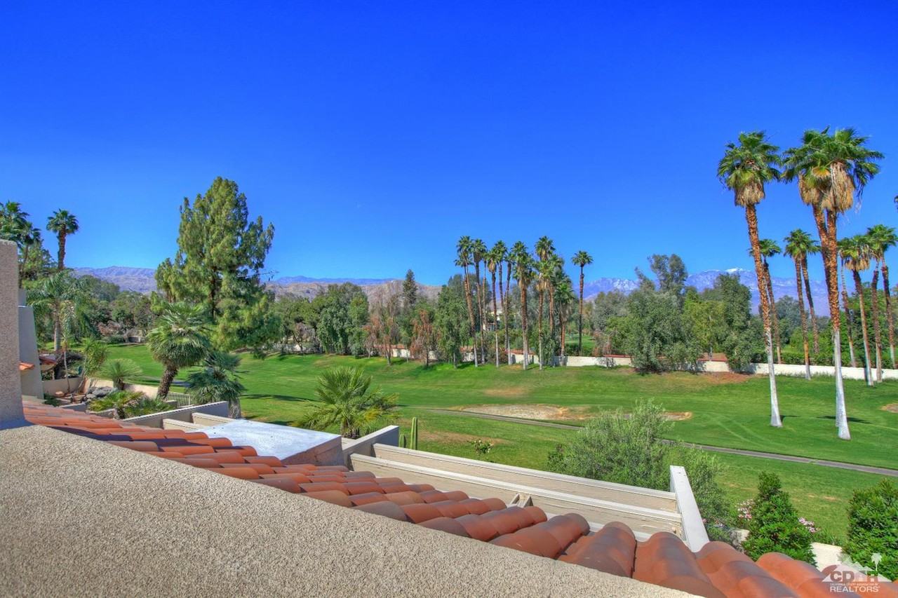 35 N Kavenish Dr - Photo 2 of 48