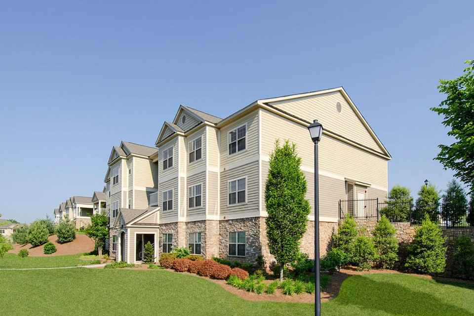 Greystone Summit Knoxville Apartments 2531 Oleander Way, Knoxville