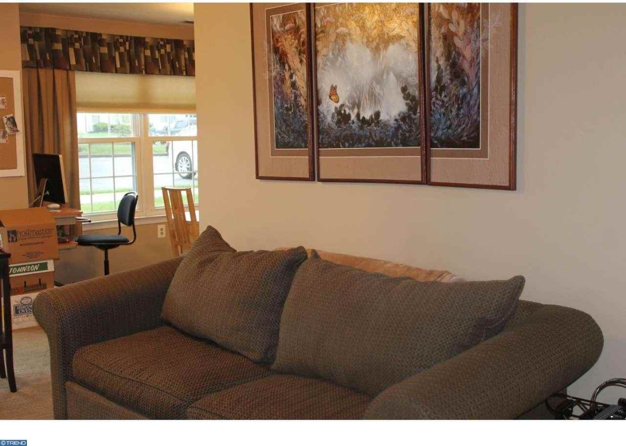 1110 Mews Dr - Photo 3 of 20