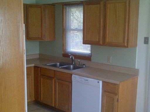 5716 Pennsylvania Ave N - Photo 3 of 3