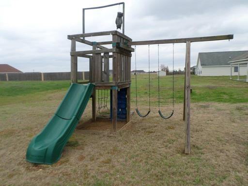 167 Gritney Rd - Photo 2 of 8