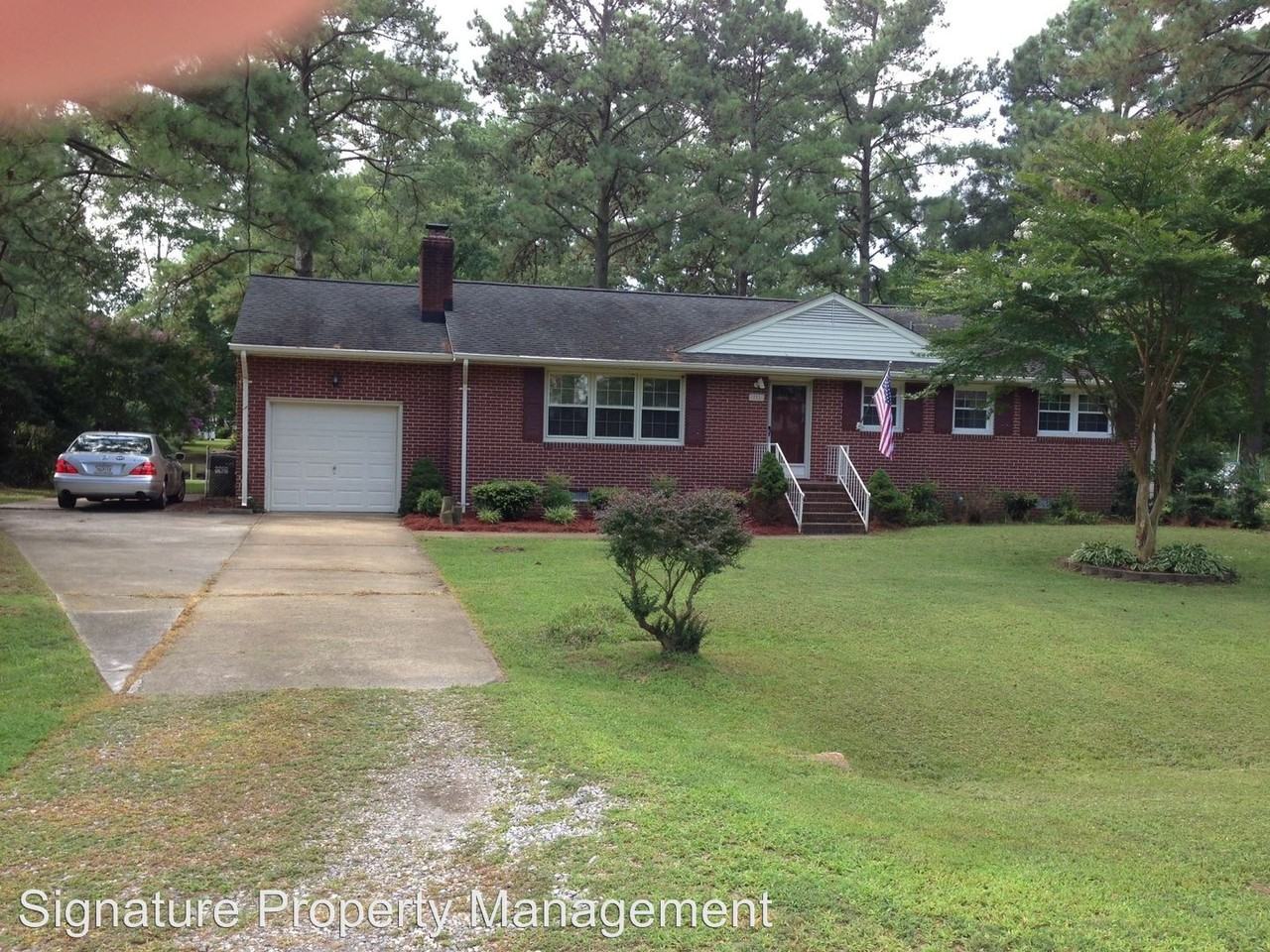 111 Kenneth Dr - Photo 2 of 15