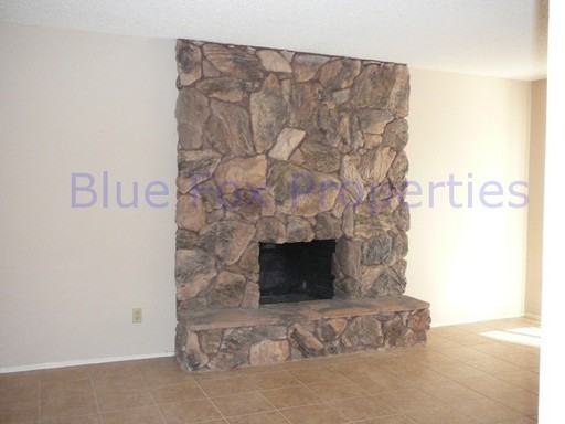 3321 W Westfal Dr - Photo 3 of 6