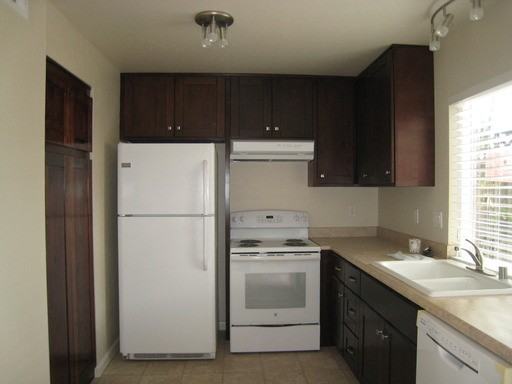 2178 Spanishgate Ct - Photo 2 of 11