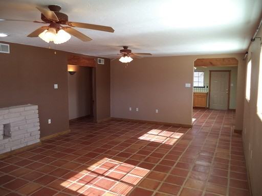 2818 Jefferson St NE - Photo 2 of 13