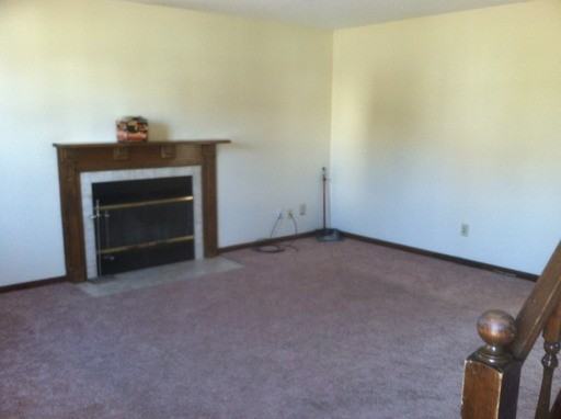 932 Austin Dr - Photo 2 of 10