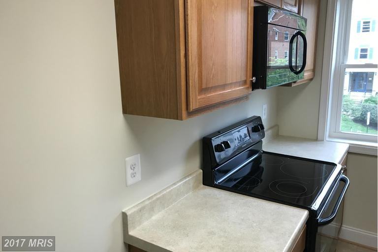 3041 Patrick Henry Dr #201 - Photo 3 of 17