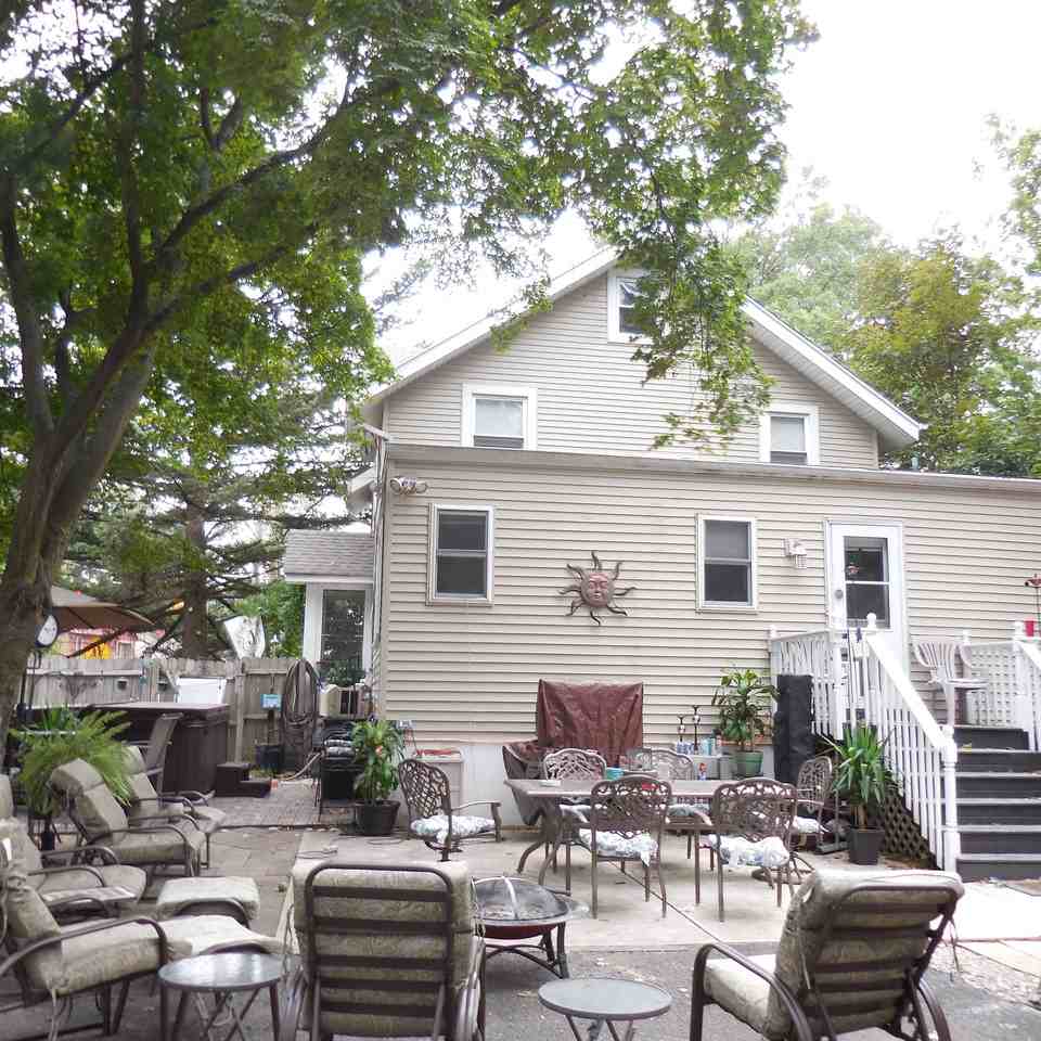 293 S Washington Ave - Photo 2 of 20