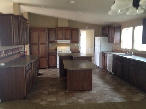 24400 N Cleveland St - Photo 3 of 7