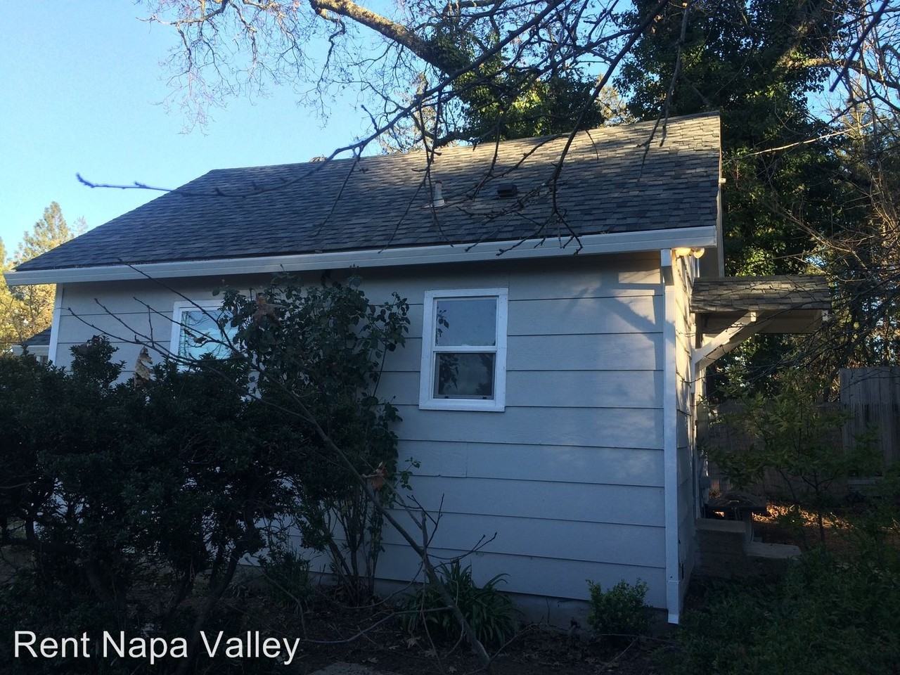 317 Brookside Dr - Photo 2 of 12