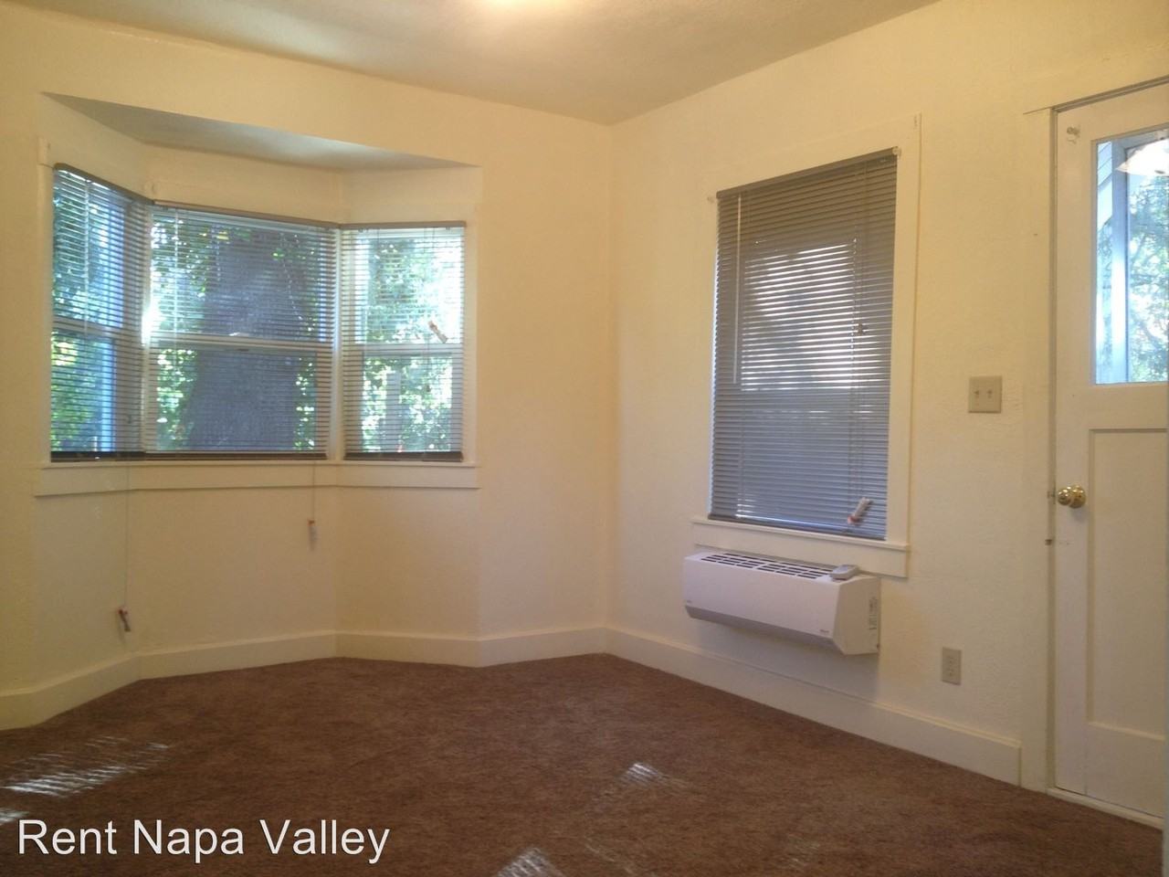 317 Brookside Dr - Photo 3 of 12