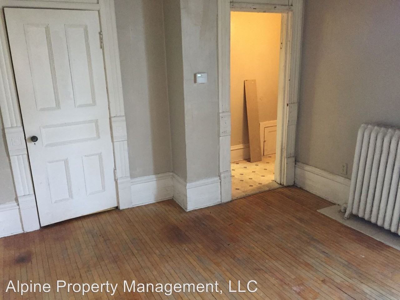 632 E 7th St #6 - Photo 3 of 11