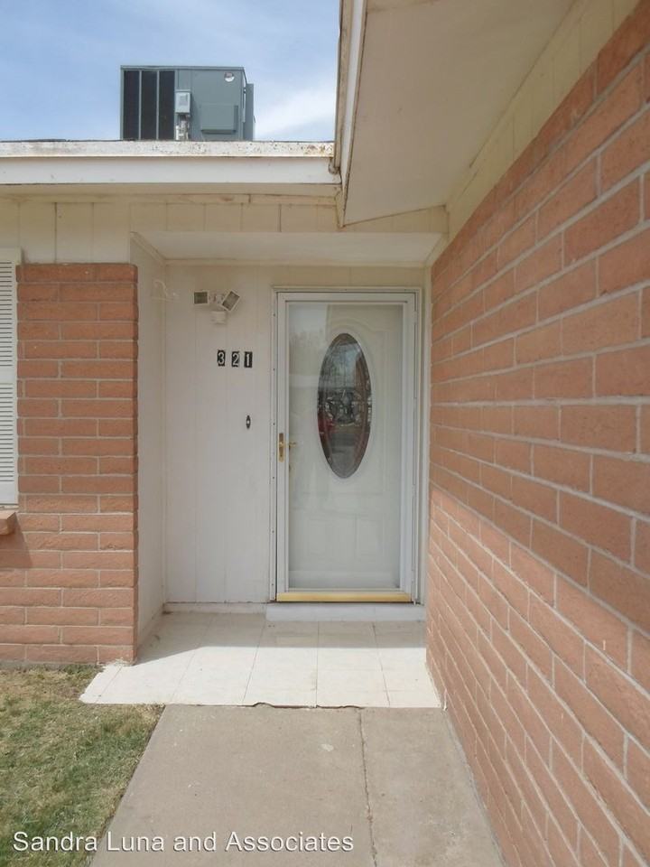 321 Corvena Way - Photo 2 of 11