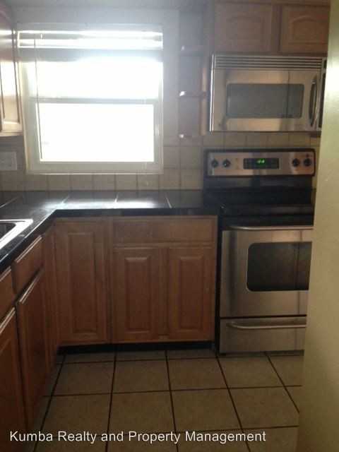 2906 E Marks St - Photo 2 of 7