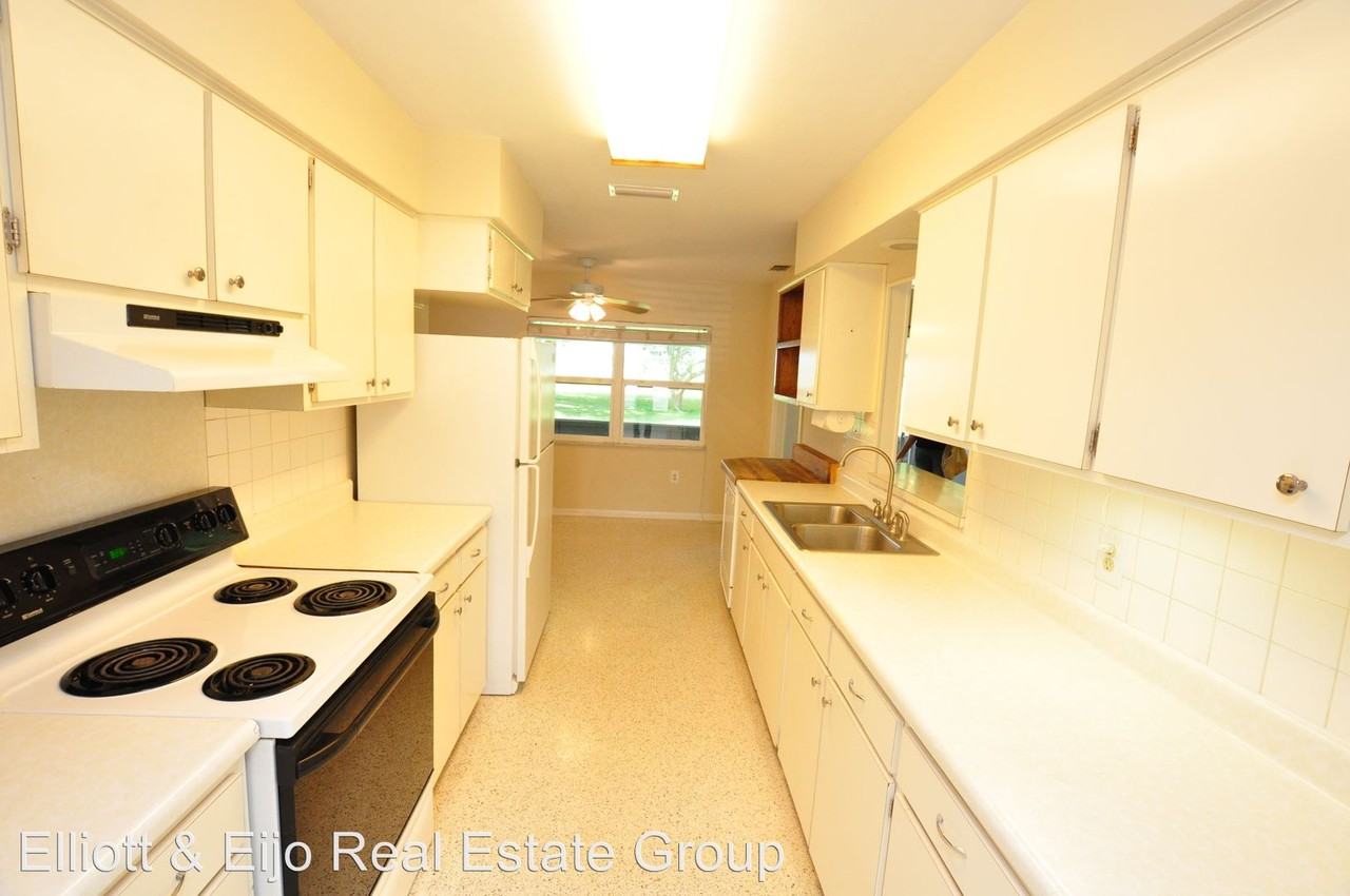 561 Lake Bonny Dr E - Photo 2 of 16