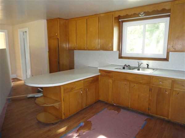 9448 Pierce St - Photo 2 of 15