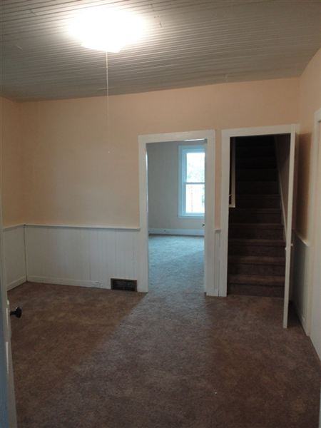 9448 Pierce St - Photo 3 of 15