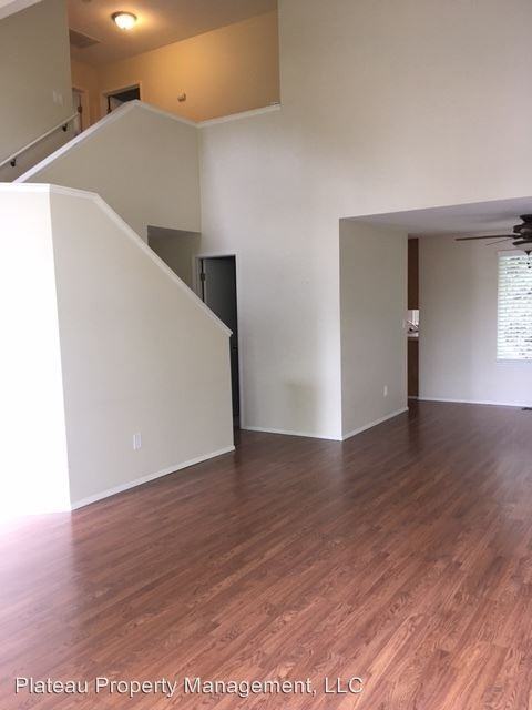 11601 210th Ave E - Photo 2 of 11