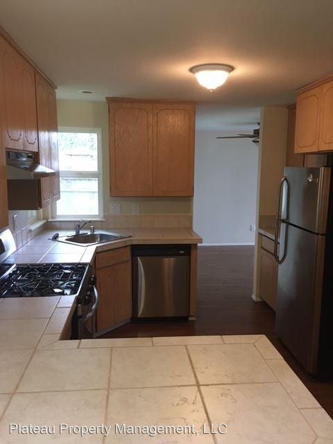 11601 210th Ave E - Photo 3 of 11