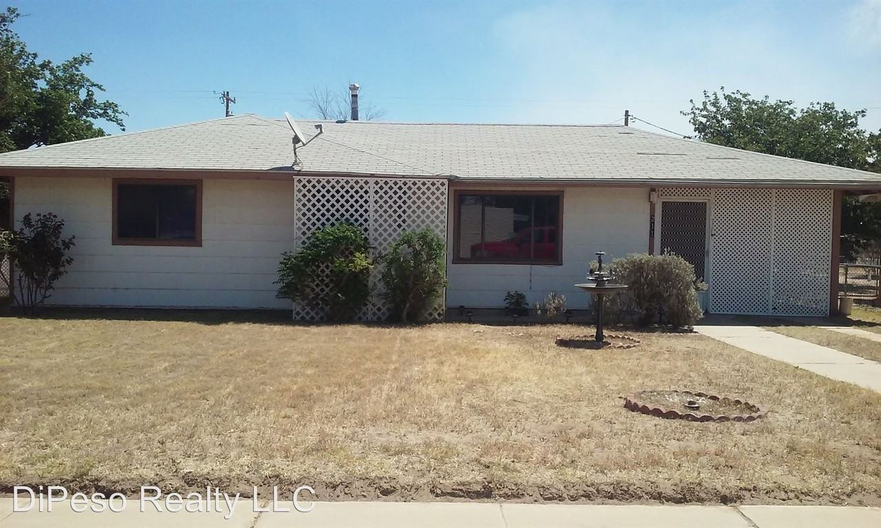 211 N Cochise Ave - Photo 2 of 17