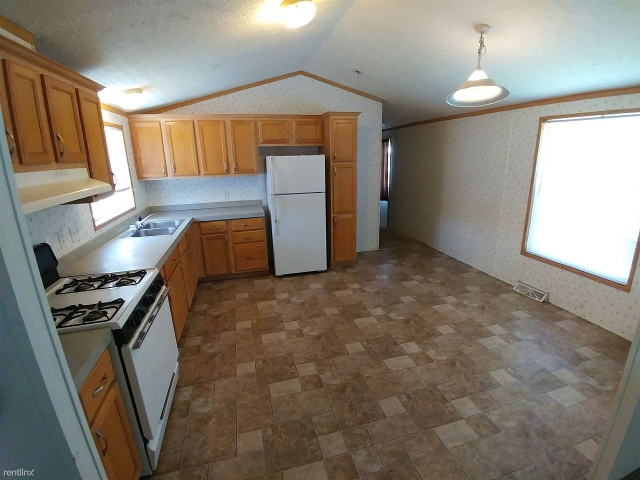 116 Jamestown Ave - Photo 2 of 13