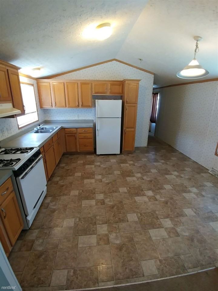 116 Jamestown Ave - Photo 3 of 13