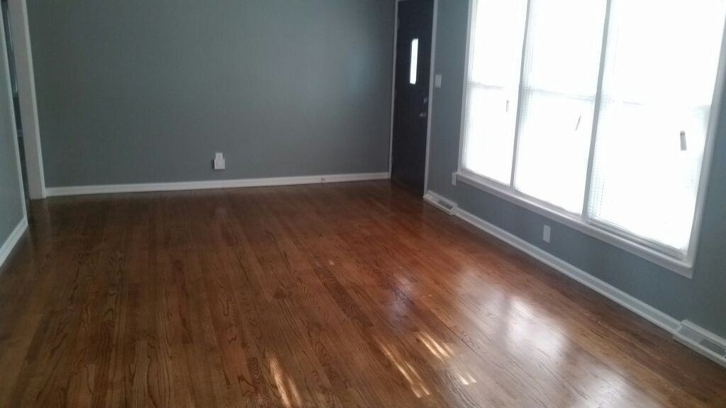 8807 Everett Ave - Photo 3 of 16