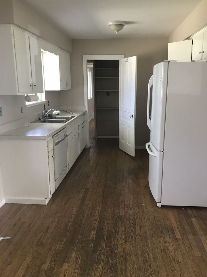 2524 Semloh St - Photo 2 of 14