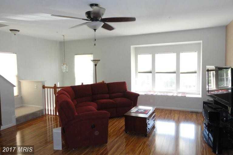 1412 Chessie Ct - Photo 3 of 17