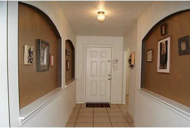 112 Magnolia St - Photo 2 of 20