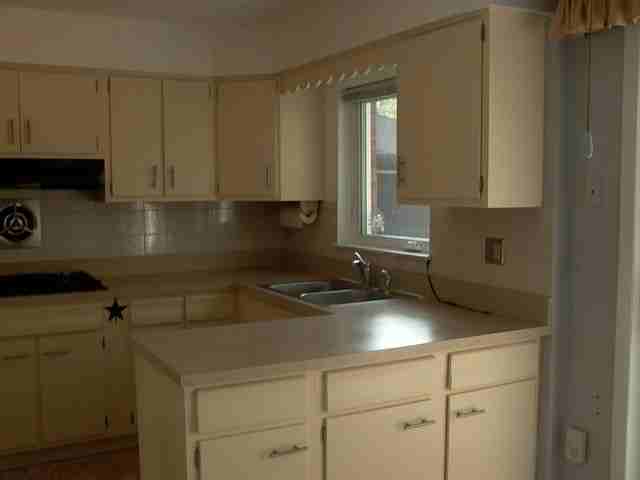 108 E Burlington St #A - Photo 3 of 22