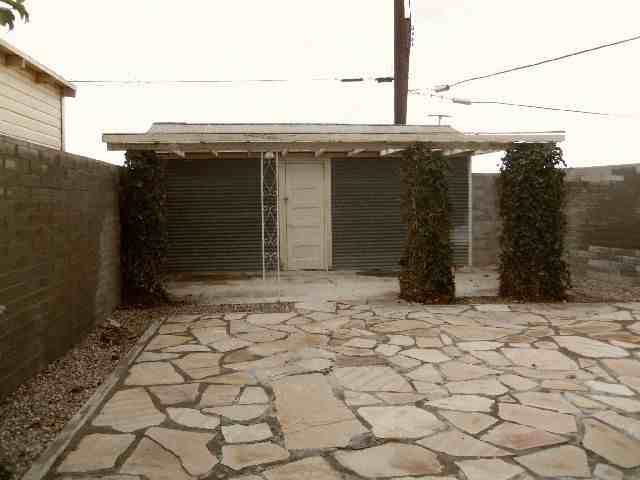 702 E Beale St - Photo 2 of 15