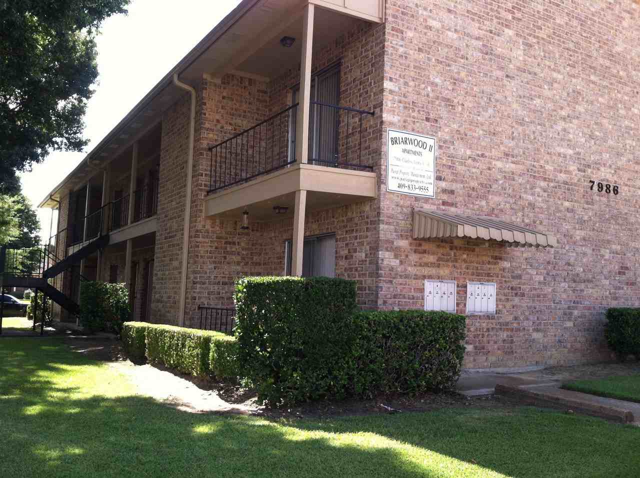 Briarwood 2 Apts. - Photo 2 of 5