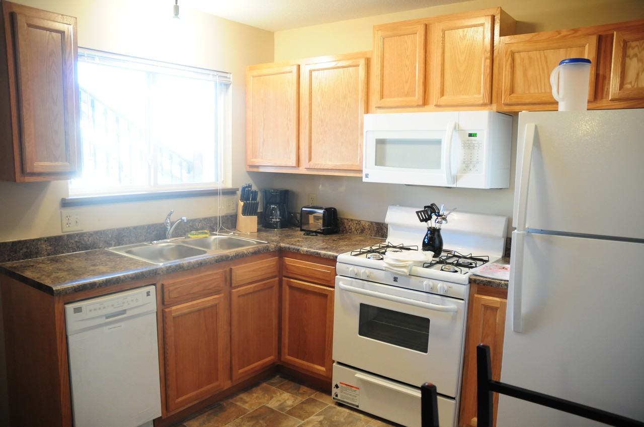 1011 East Street - Photo 3 of 9