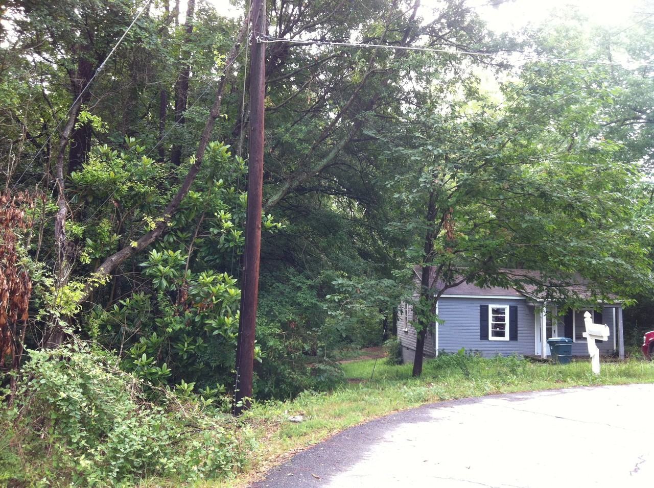 102 Williams St - Photo 2 of 7