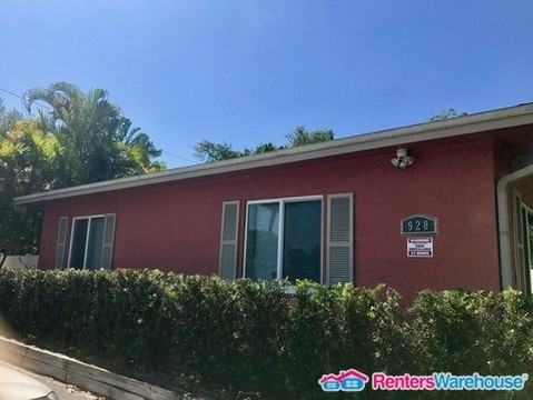 920 SW 28th St - Photo 2 of 24